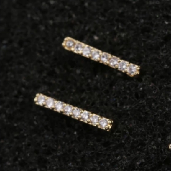 Yellow Gold Diamond Bar Pave Line Stud Earrings - Picture 4 of 5